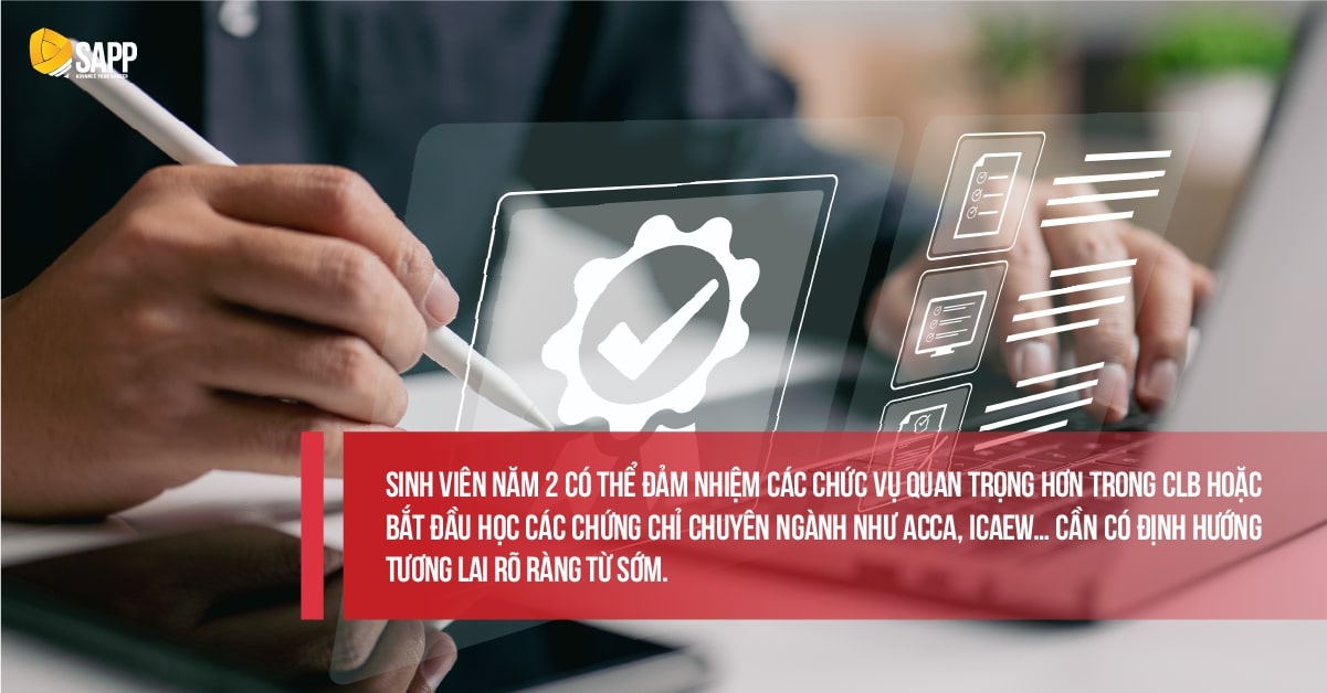 Sinh viên năm 2 nên bắt đầu luyện thi Big4 và lấy thêm các chứng chỉ nghề nghiệp 