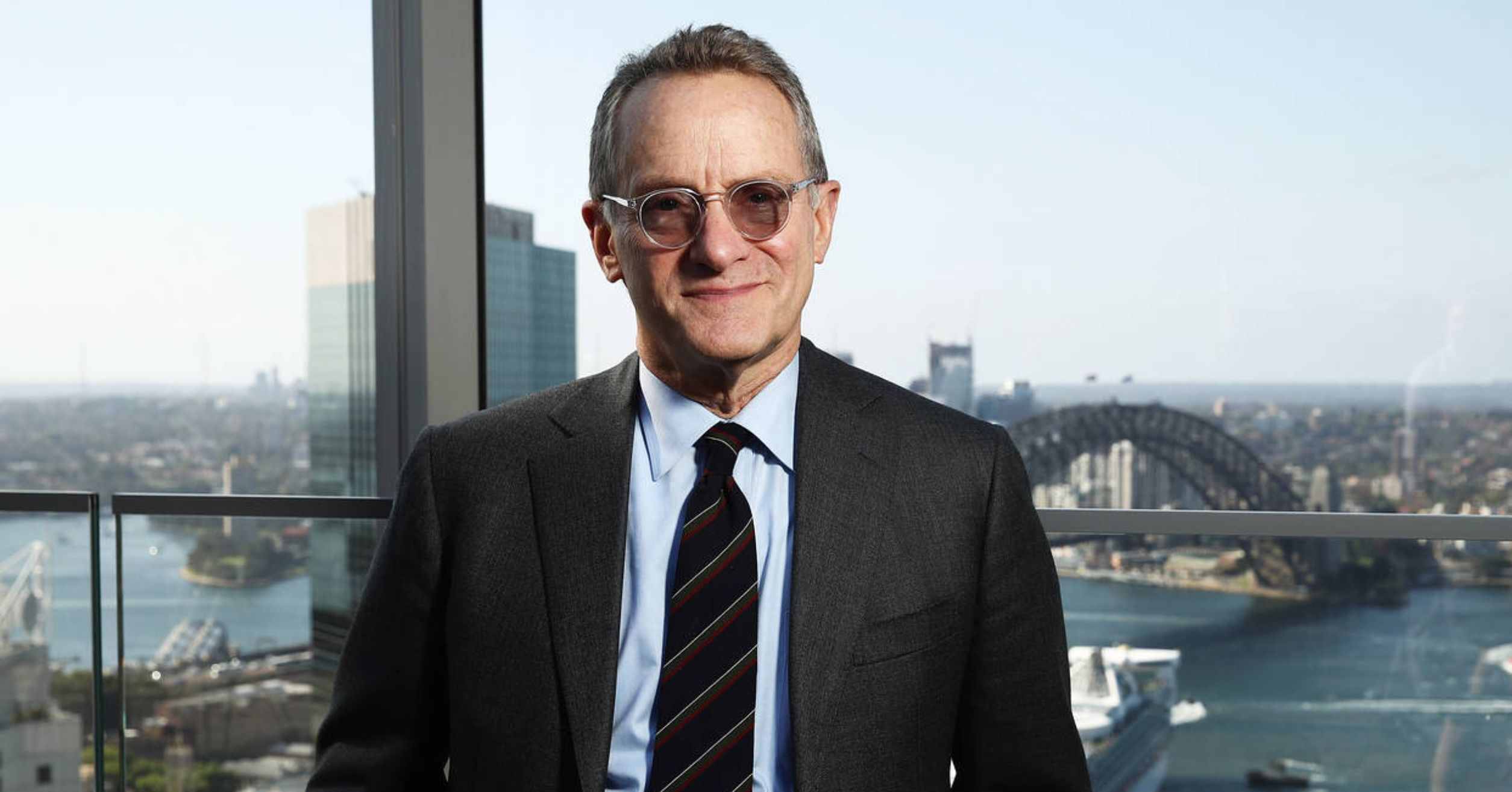 Ông Howard Marks. CFA Charterholder, nhà đồng sáng lập của Oaktree Capital Management