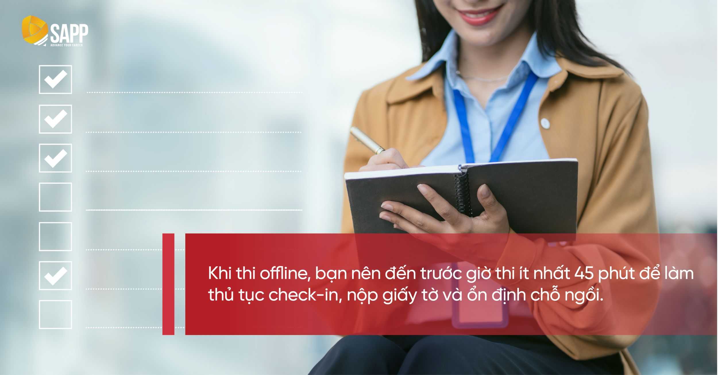 Nên đến sớm trước giờ thi để chuẩn bị tinh thần, tránh muộn giờ Nên đến sớm trước giờ thi để chuẩn bị tinh thần, tránh muộn giờ