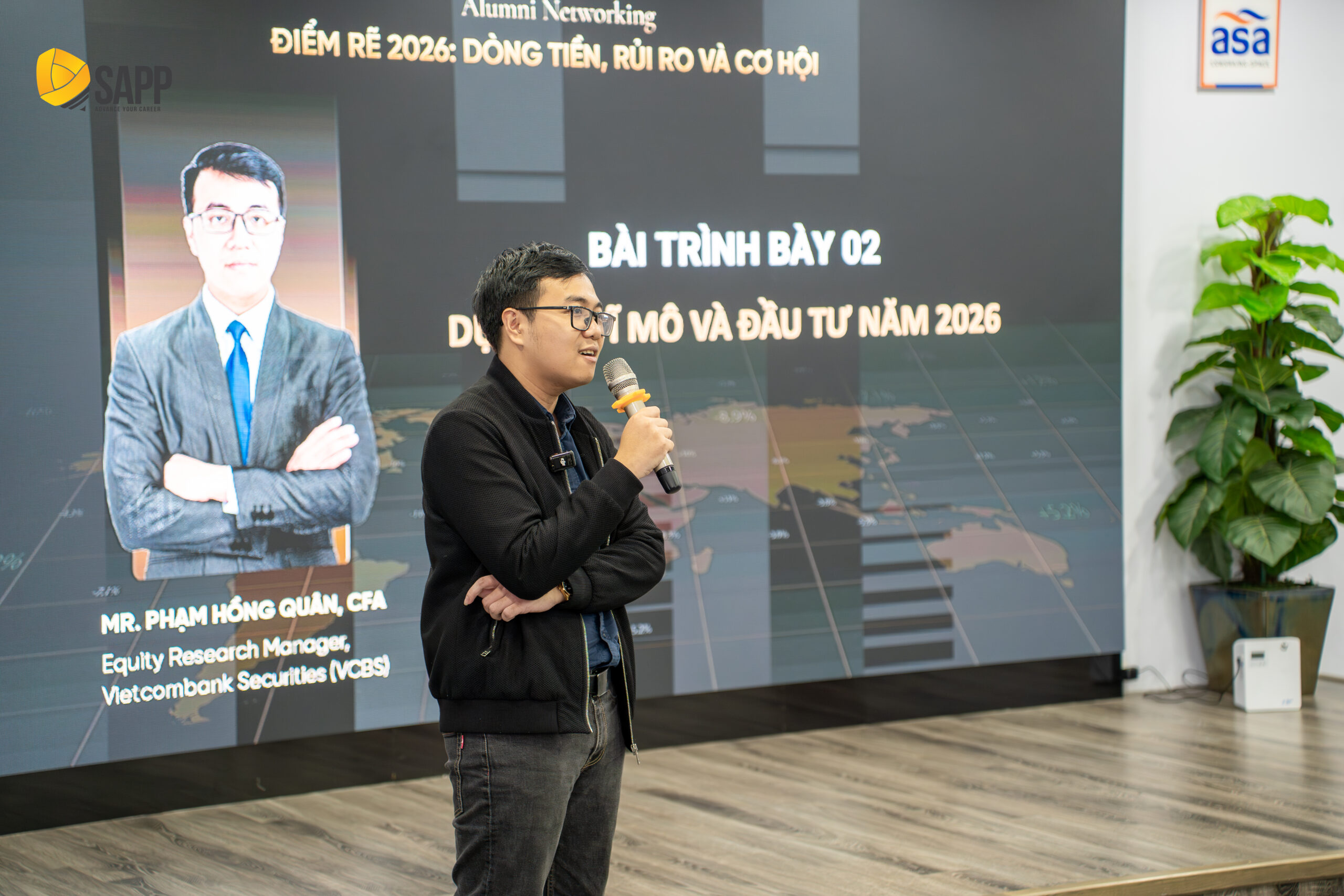 Diễn giả Phạm Hồng Quân