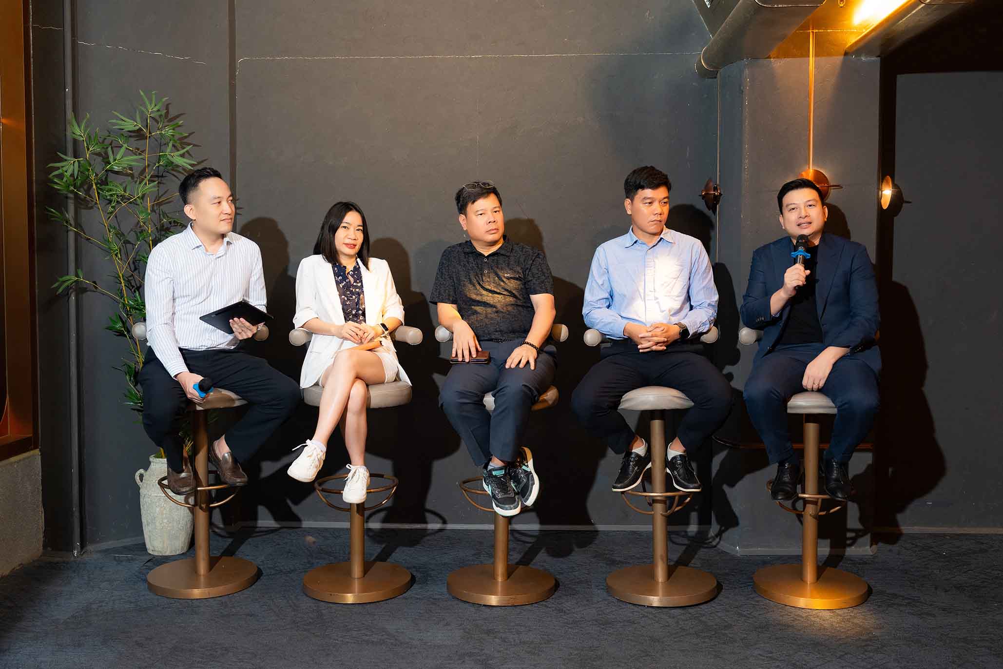 Các chuyên gia tại sự kiện CFO CONNEX cùng đồng tình về quan điểm nêu trên cac-chuyen-gia-tai-su-kien-cfo-connex-cung-dong-tinh-ve-quan-diem-neu-tren